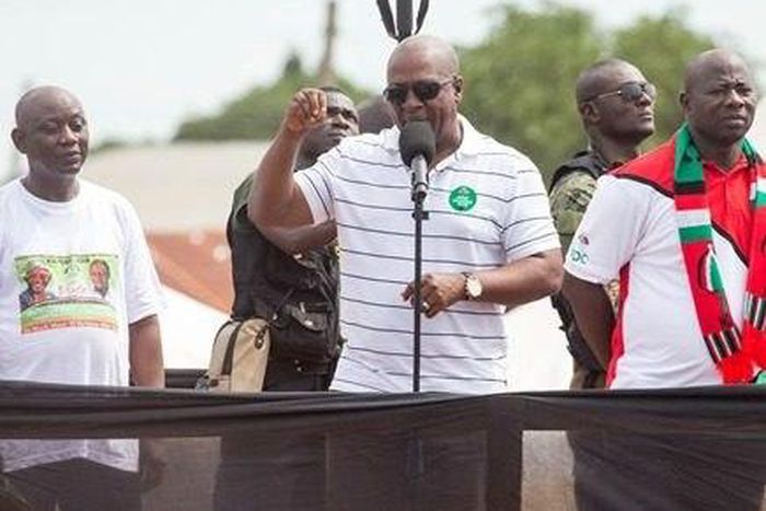 ___5715163___https:______static.pulse.com.gh___webservice___escenic___binary___5715163___2016___11___6___8___mahama-campaigns-in-northern-region-436x330