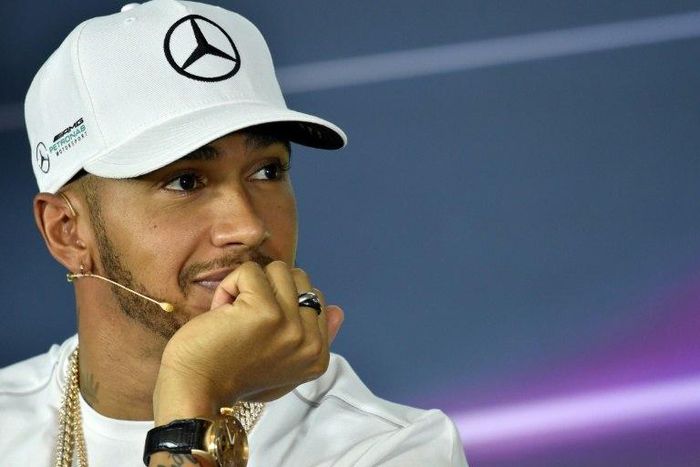 Mercedes team boss Toto Wolff says Lewis Hamilton has the steel to strike right back at the Chinese Grand Prix after finishing second in Melbourne