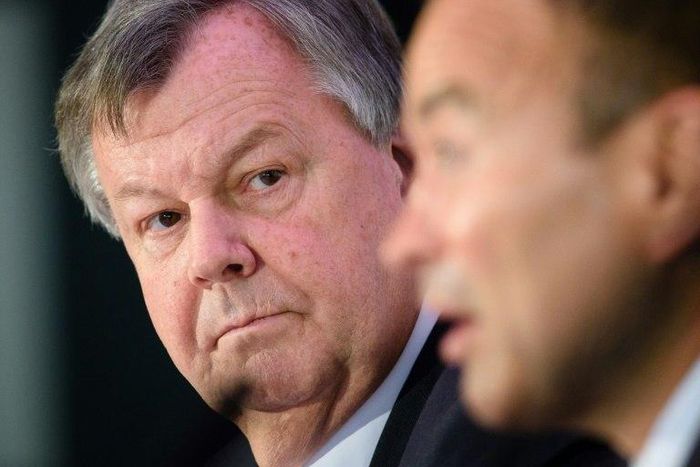 England's Rugby Football Union (RFU) chief executive, Ian Ritchie (L) said the new "first-past-the-post" system will allow promoted clubs more time to recruit ahead of the next season