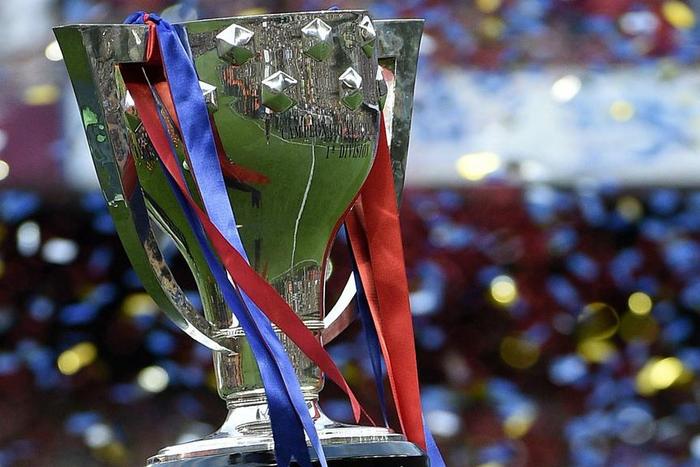 ___5113465___https:______static.pulse.com.gh___webservice___escenic___binary___5113465___2016___6___5___5___la-liga-trophy-cropped_1k23ivgkwuxx519c3xv50orj3m