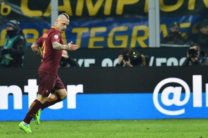 AS Roma's midfielder Radja Nainggolan celebrates after scoring a goal on February 26, 2017