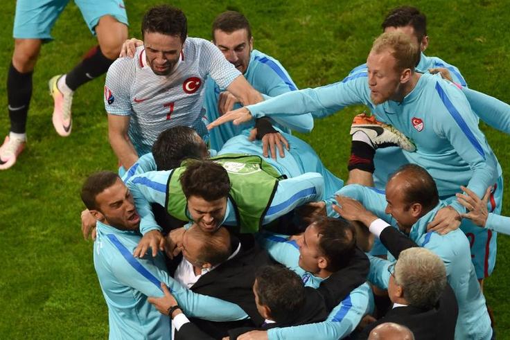 ___5177511___https:______static.pulse.com.gh___webservice___escenic___binary___5177511___2016___6___22___3___fatih-terim-cropped_q4casczhk9i5136peze2fuxpr