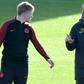 ___5636792___https:______static.pulse.com.gh___webservice___escenic___binary___5636792___2016___10___21___13___kevin-de-bruyne-pep-guardiola-cropped_1ba5arr9eat5s1k0slkeznpkr5_1