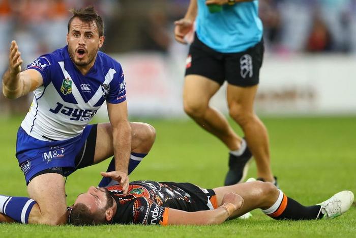 ___5034343___https:______static.pulse.com.gh___webservice___escenic___binary___5034343___2016___5___15___15___josh-reynolds-robbie-farah-cropped_16plo461krozn1uv7r0wmegbjv_2