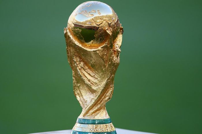 ___5687421___https:______static.pulse.com.gh___webservice___escenic___binary___5687421___2016___11___1___11___world-cup-trophy-cropped_xkn3t0x5oxw01ec684xvzo7ji