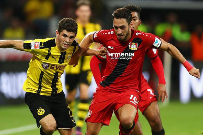 ___5610982___https:______static.pulse.com.gh___webservice___escenic___binary___5610982___2016___10___15___17___hakancalhanoglu-cropped_1do93235978hh1re1mb9be8ab8_2