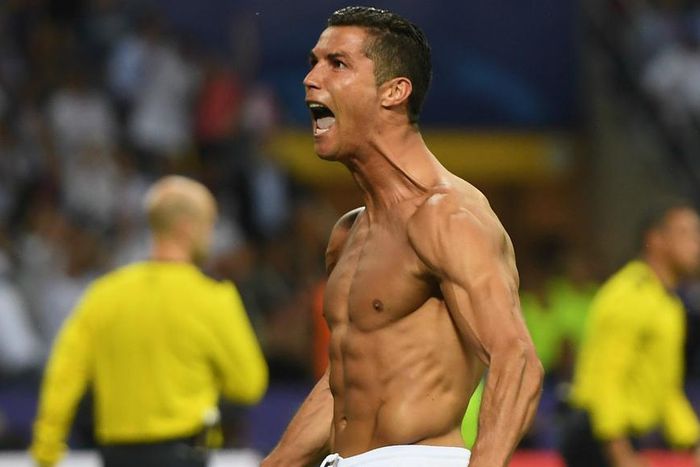 ___5302916___https:______static.pulse.com.gh___webservice___escenic___binary___5302916___2016___7___25___13___cristianoronaldo-cropped_1sbjkaxxszota12gflxb5y0t7x_2