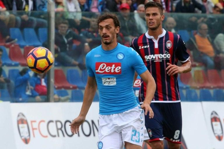 Napoli's forward Manolo Gabbiadini eyes the ball during an Italian Serie A football match against Crotone on October 23, 2016