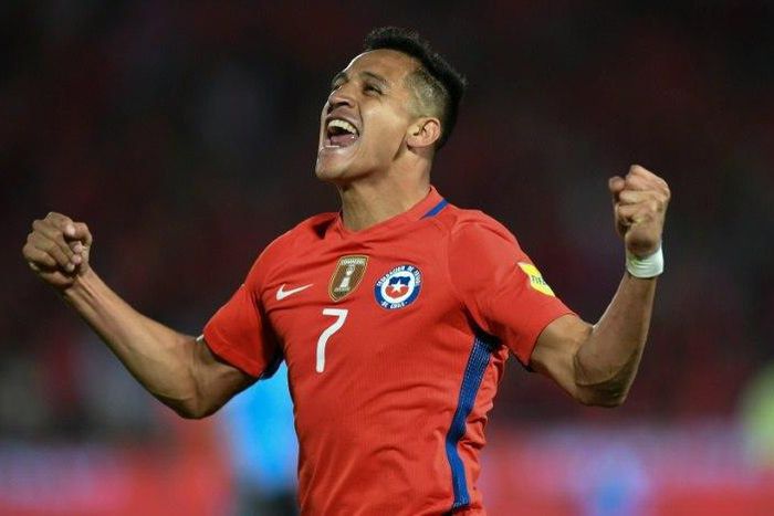 Chile's Alexis Sanchez celebrates after scoring against Uruguay during their 2018 FIFA World Cup qualifier football match in Santiago, on November 15, 2016