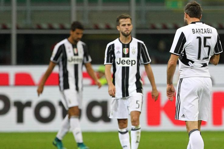 ___5645681___https:______static.pulse.com.gh___webservice___escenic___binary___5645681___2016___10___23___16___miralem-pjanic-andrea-barzagli-cropped_hte7klg2srod1k463n20l11lf_1