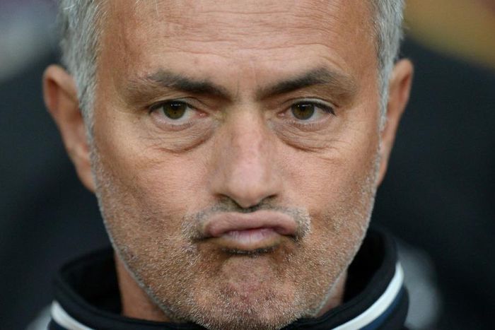 ___5359526___https:______static.pulse.com.gh___webservice___escenic___binary___5359526___2016___8___9___23___josemourinho-cropped_12r5tchp0a3by175fe8zh889fh