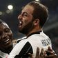 ___6466510___https:______static.pulse.com.gh___webservice___escenic___binary___6466510___2017___4___2___21___gonzalo-higuain-kwadwo-asamoah-juventus_kugg7cywm68160pfykowgg1i