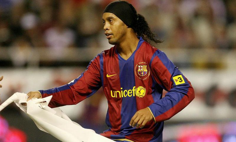 ___5594382___https:______static.pulse.com.gh___webservice___escenic___binary___5594382___2016___10___12___13___ronaldinho-cropped_1387rmxkzbpij163l5nzrjvjha_2