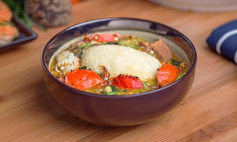 Okro soup with crab (Telandeword)