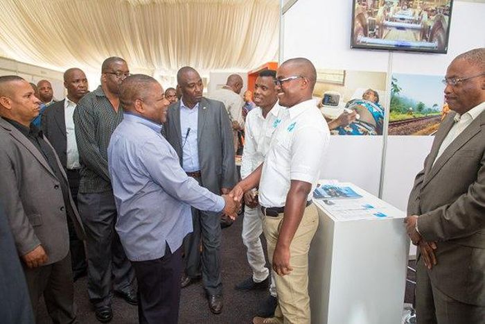 Mozambique’s President Filipe Nyusi visited the GE stand at the recent National Engineering Fair in Maputo
