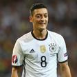 ___5146864___https:______static.pulse.com.gh___webservice___escenic___binary___5146864___2016___7___2___16___ozil-cropped_vtmkhqkkzq671l9gmsqrto18c_2