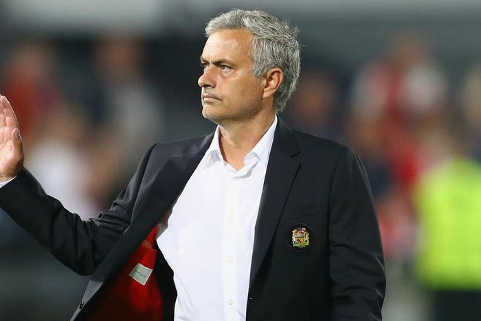 ___5496645___https:______static.pulse.com.gh___webservice___escenic___binary___5496645___2016___9___16___9___mourinho-cropped_xseesoyhr4zb1q59o2orpnz35_2