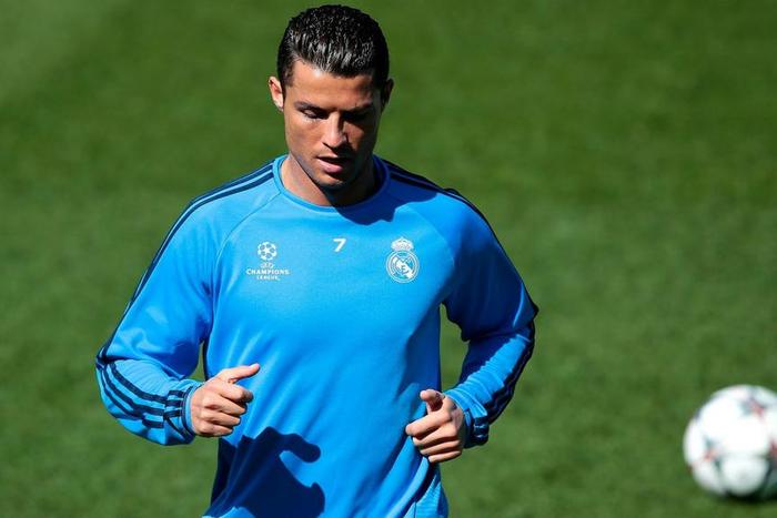 ___4992565___https:______static.pulse.com.gh___webservice___escenic___binary___4992565___2016___5___4___1___cristianoronaldo-cropped_e6nf7y75trcu1a2srbbr5say4_2