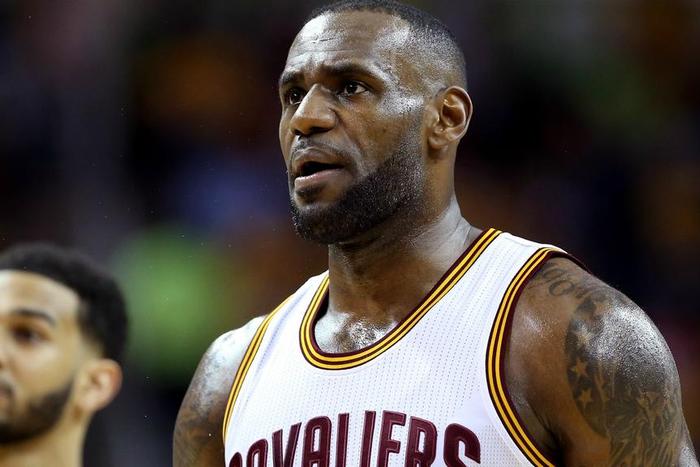 ___5047255___https:______static.pulse.com.gh___webservice___escenic___binary___5047255___2016___5___18___6___lebronjames-cropped_sl680hmrg8q715wmjcaxdg0qf