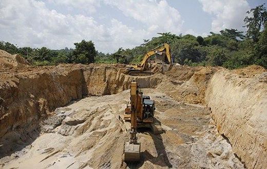 ___6536263___https:______static.pulse.com.gh___webservice___escenic___binary___6536263___2017___4___16___8___Stolen_Excavator