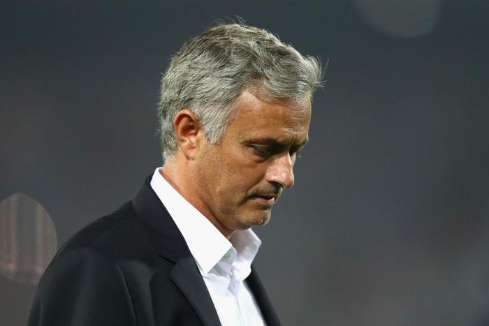 ___5496626___https:______static.pulse.com.gh___webservice___escenic___binary___5496626___2016___9___16___9___josemourinho-cropped_a610fayh1zvu1dzsipua90qv2