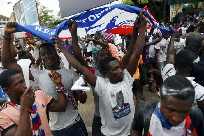 Presidential candidate of the opposition New Patriotic Party, Nana Akufo-Addo arrives to meet his suporters while official results are being awaited in Accra, on December 8, 2016