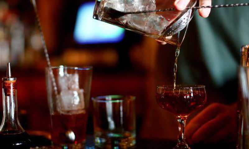 8 things that happen when you stop drinking alcohol