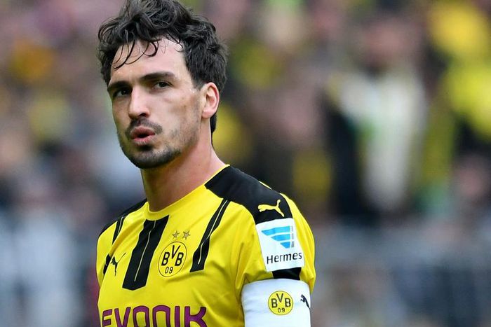 ___5059935___https:______static.pulse.com.gh___webservice___escenic___binary___5059935___2016___5___21___15___matshummels-cropped_axr3cn05xxbx12ixoduufr0km