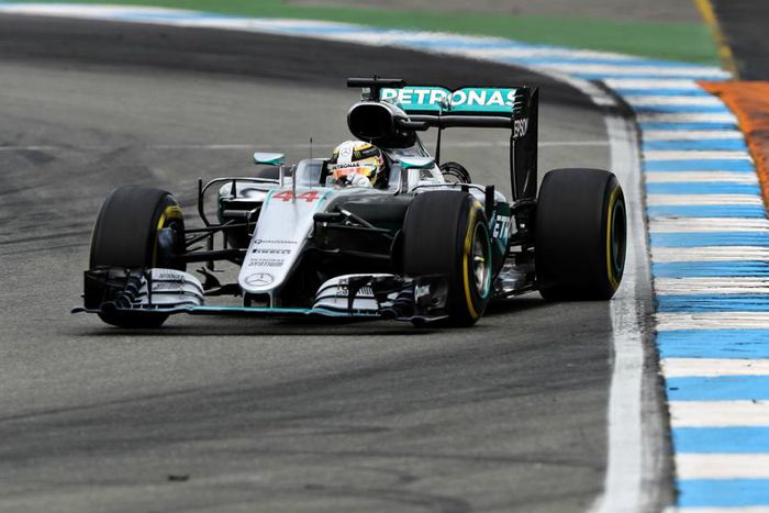 ___5416016___https:______static.pulse.com.gh___webservice___escenic___binary___5416016___2016___8___24___20___lewishamilton-cropped_wpz9i304l77q1ui937v2q2vt6_2