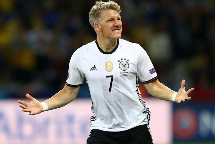 ___5141521___https:______static.pulse.com.gh___webservice___escenic___binary___5141521___2016___6___13___3___bastian-schweinsteiger-cropped_161rn7xy35x801jpd3drxgydiy