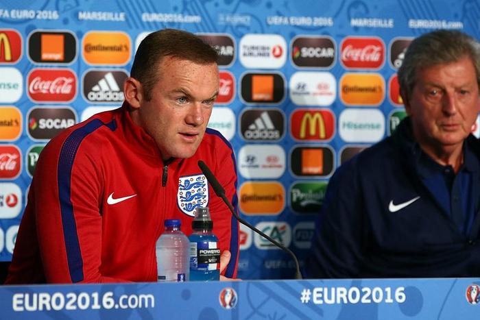 ___5143848___https:______static.pulse.com.gh___webservice___escenic___binary___5143848___2016___6___15___19___wayne-rooney-roy-hodgson-cropped_4955rzx31uk21atb9t455e4sv