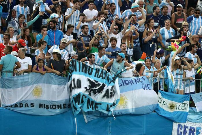 ___5395384___https:______static.pulse.com.gh___webservice___escenic___binary___5395384___2016___8___19___4___argentina-fans-cropped_43ud7jzpjxpa1pxkiqg0kcl2m_2
