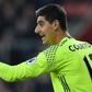 Chelsea's goalkeeper Thibaut Courtois sets his wall to defend a free kick on October 30, 2016