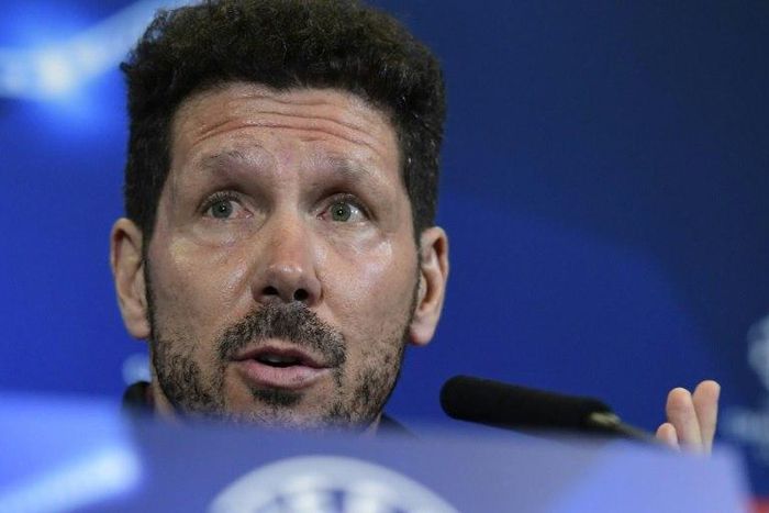 Atletico Madrid's coach Diego Simeone attends a press conference at the Vicente Calderon stadium in Madrid on November 22, 2016