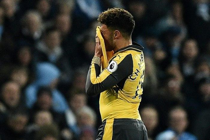 Less than an hour after their defeat to Chelsea, Arsenal's Oxlade Chamberlain liked a Twitter post from popular Arsenal YouTube channel, Arsenal Fan TV, with a video entitled "Wenger Needs to Go!"