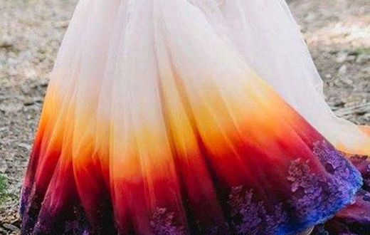 This Bride dyed her wedding dress impressively