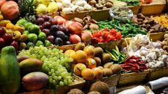___4919042___https:______static.pulse.com.gh___webservice___escenic___binary___4919042___2016___4___14___14___fruits+in+a+market