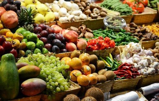 ___4919042___https:______static.pulse.com.gh___webservice___escenic___binary___4919042___2016___4___14___14___fruits+in+a+market