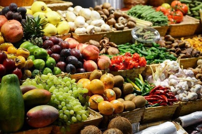 ___4919042___https:______static.pulse.com.gh___webservice___escenic___binary___4919042___2016___4___14___14___fruits+in+a+market