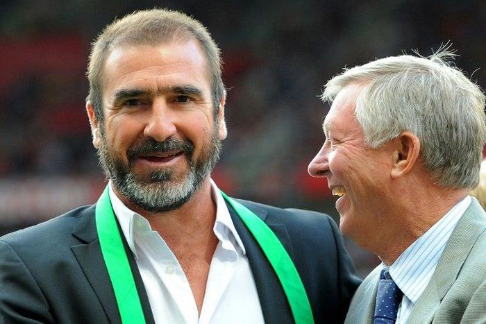 Eric Cantona (L) won four league titles with Manchester United under former manager Alex Ferguson (R)
