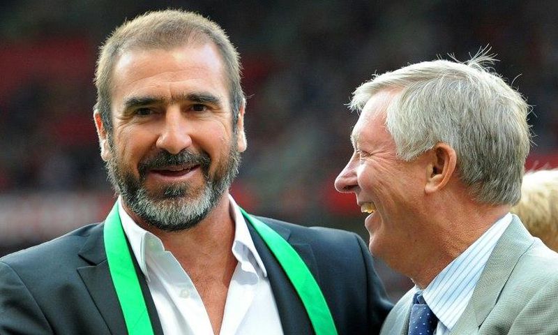 Eric Cantona (L) won four league titles with Manchester United under former manager Alex Ferguson (R)