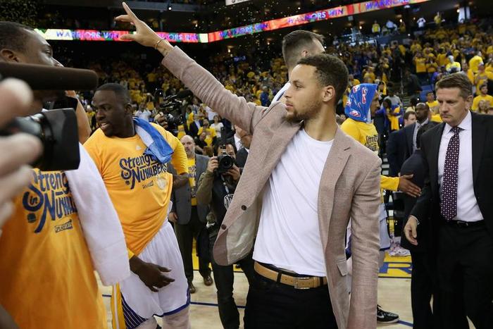 ___4979131___https:______static.pulse.com.gh___webservice___escenic___binary___4979131___2016___4___30___13___stephencurry-cropped_3rd56v8nkn411i0rl937l0fpz_2