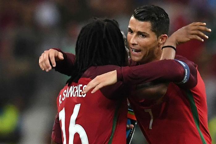 ___5214459___https:______static.pulse.com.gh___webservice___escenic___binary___5214459___2016___7___1___5___renatosanchescristianoronaldo-cropped_1vseupvqxf1e91ta4tcog7a56k_2