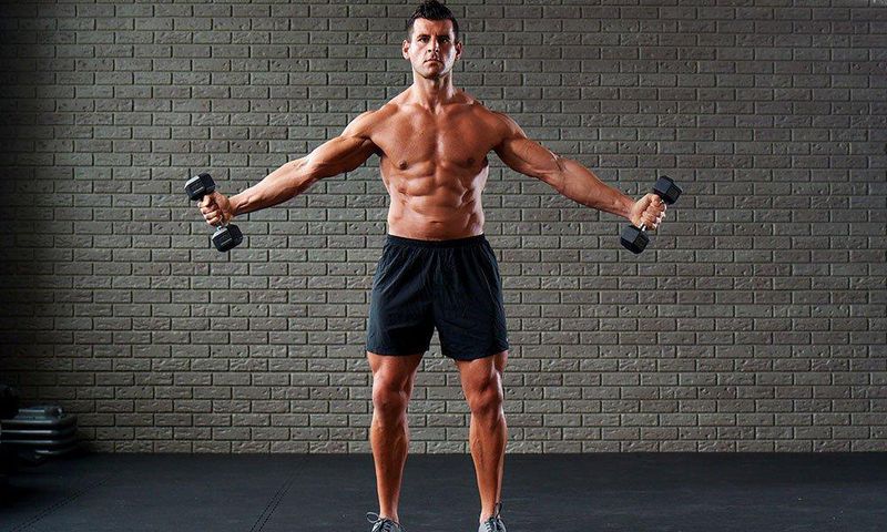 The lifting technique that flattens your belly