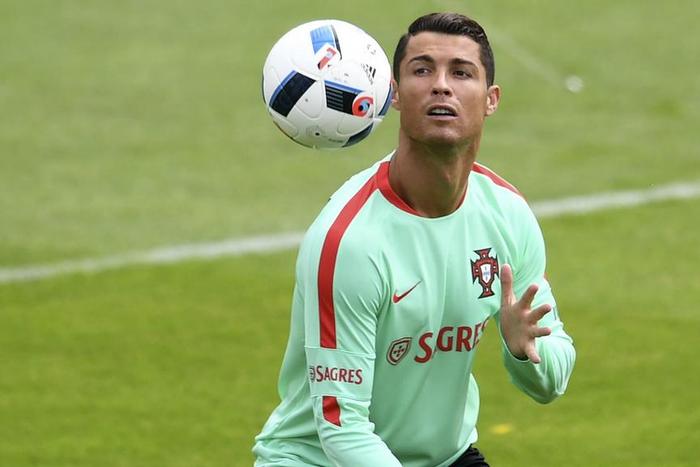 ___5162739___https:______static.pulse.com.gh___webservice___escenic___binary___5162739___2016___6___17___19___cristianoronaldo-cropped_jic2vntlvbxozza7tvo3kh41