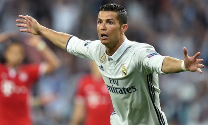 ___6548016___https:______static.pulse.com.gh___webservice___escenic___binary___6548016___2017___4___18___23____95695652_ronaldo