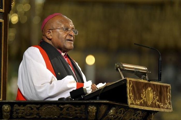 Archbishop Desmond Tutu speaks during a memorial service for former South African President Nelson Mandela at Westminster Abbey in London March 3, 2014. REUTERS/John Stillwell/Pool/Files