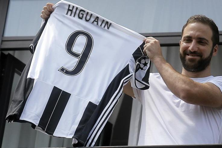 ___5314003___https:______static.pulse.com.gh___webservice___escenic___binary___5314003___2016___7___27___21___gonzalo-higuain-cropped_1lmjrttgu2z6z1e43d9v0cdo0c_2