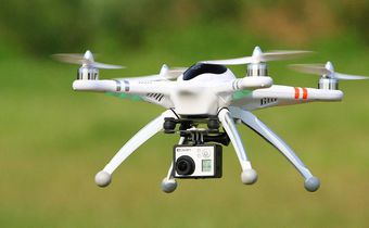 ___5180594___https:______static.pulse.com.gh___webservice___escenic___binary___5180594___2016___6___22___14___Learning-to-Fly-a-Drone