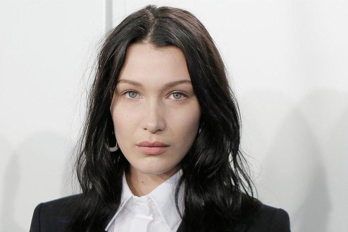 ___6615588___https:______static.pulse.com.gh___webservice___escenic___binary___6615588___2017___5___2___19___you-have-to-see-bella-hadids-chic-new-haircut2